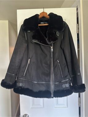 ZARA Faux Shearling Jacket Sz S